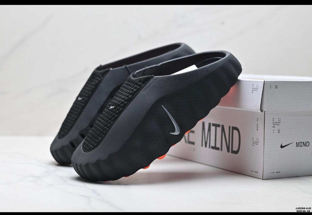 Nike Mind 001
